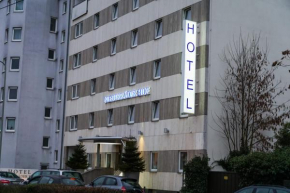 Отель Hotel Niederräder Hof  Франкфурт/Майн